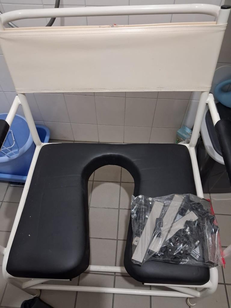 Douchestoel voor zwaardere mensen tot 200kg, Ophalen, Gebruikt