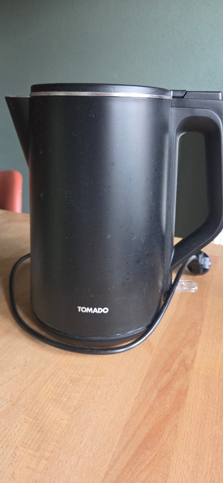 TOMADO Waterkoker Zwart, 1 tot 2 liter, Ophalen, Zo goed als nieuw