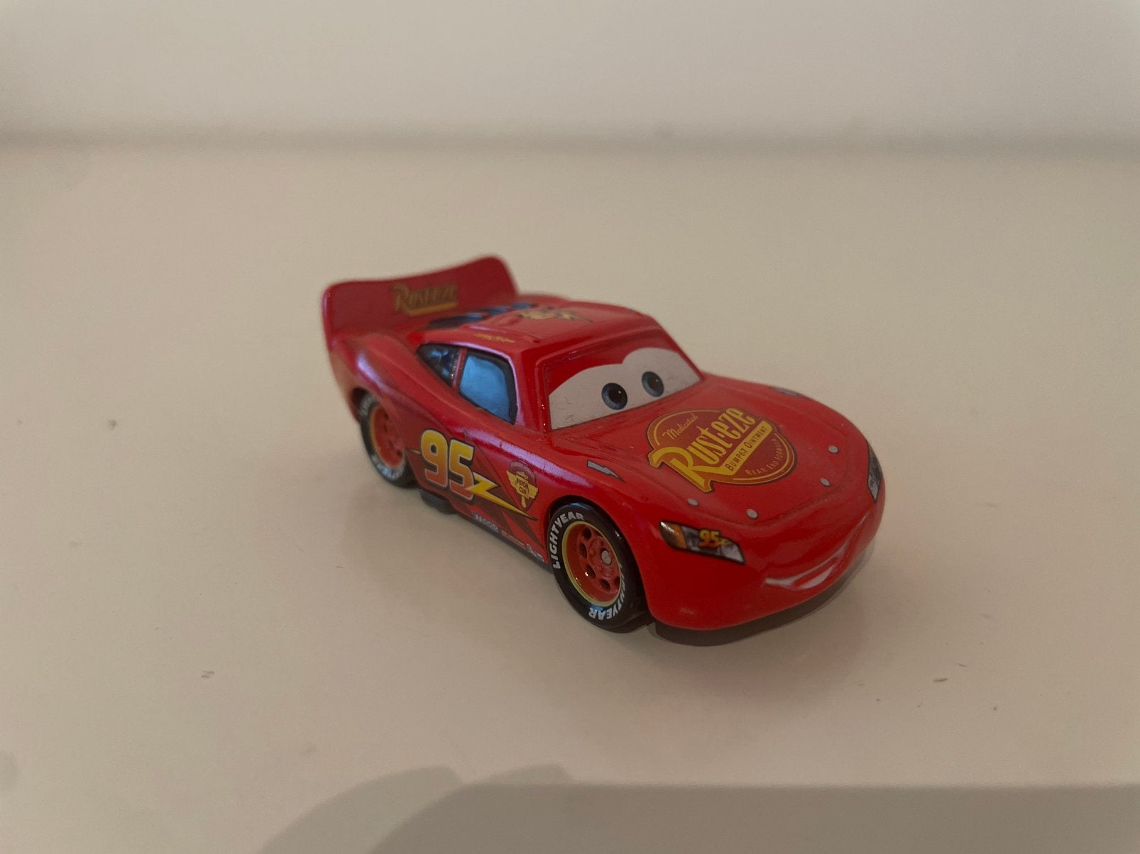 Disney Cars - Piston Cup Lightning McQueen, Ophalen of Verzenden, Zo goed als nieuw