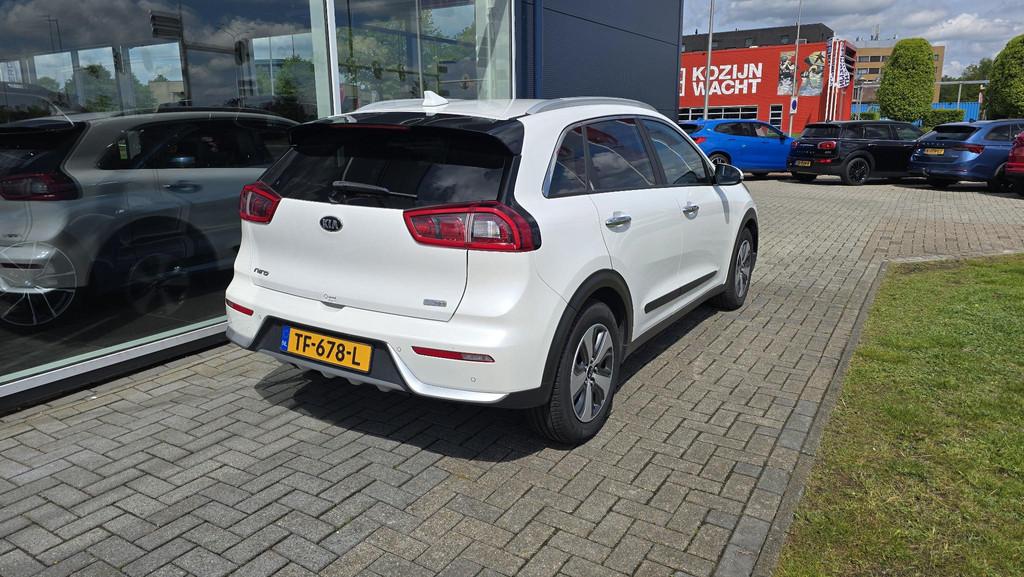 Kia Niro 1.6 GDi Hybrid BusinessLine |NAP|Stoel&Stuurverwarm, Auto's, Kia, Gebruikt, Euro 6, 2 kWh, Wit