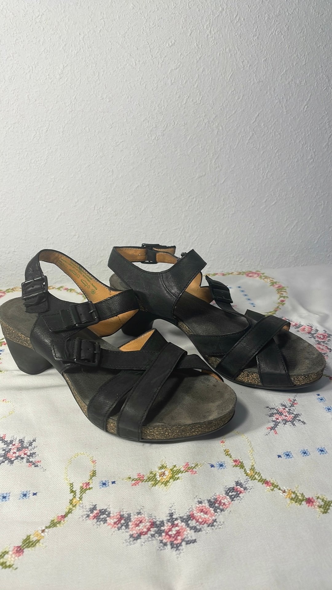 Zwarte Lederen Think! Sandalen mt 39, Kleding | Dames, Schoenen, Ophalen of Verzenden, Zo goed als nieuw, Zwart, Sandalen of Muiltjes