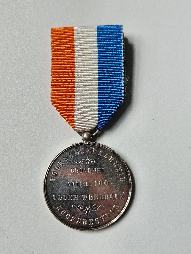 Medaille Volksweerbeid Hoofdbestuur zilver (Bax 15.1.3), Ophalen of Verzenden, Landmacht, Nederland, Lintje, Medaille of Wings