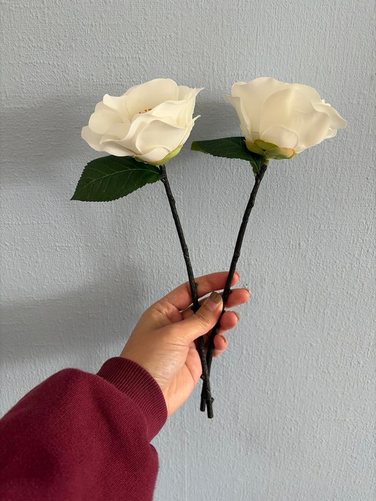 Twee witte kunstbloemen IKEA, Ophalen of Verzenden, Zo goed als nieuw, Binnen