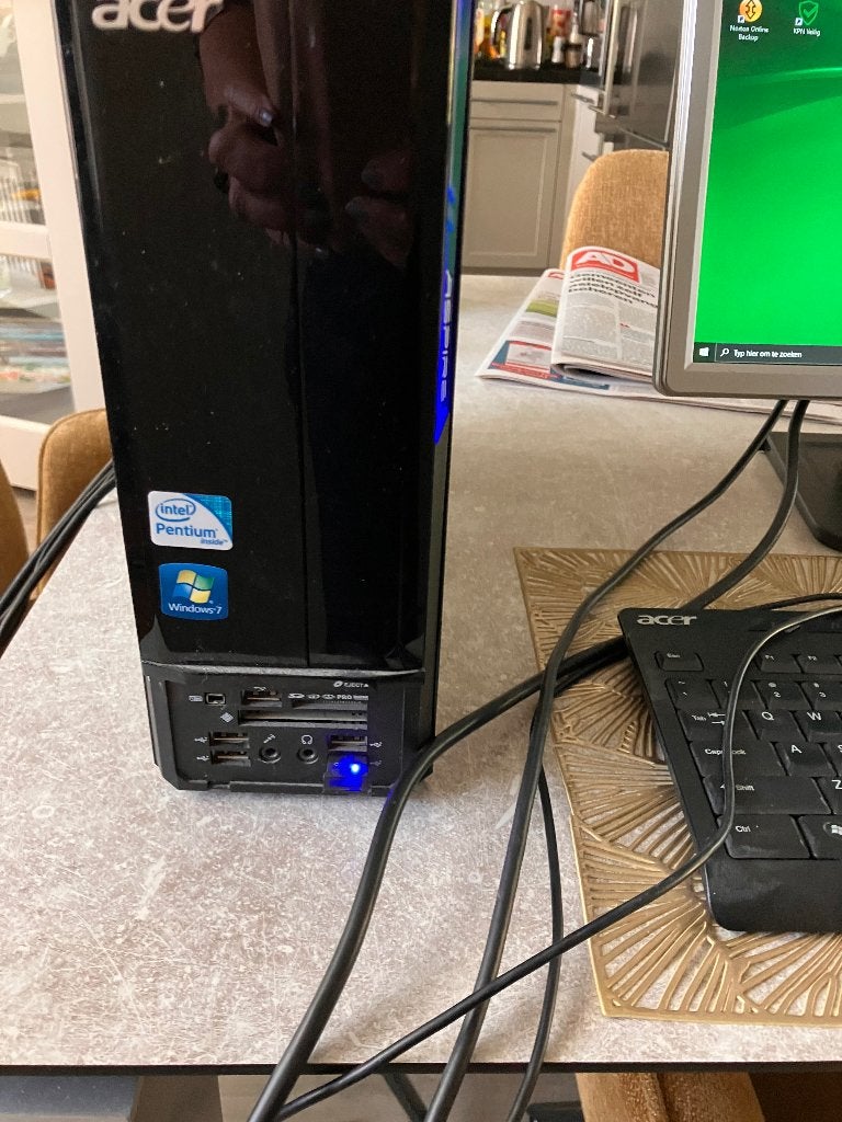 Computer Dell - Acer, Computers en Software, Desktop Pc's, Ophalen, Gebruikt, 3 tot 4 Ghz, HDD