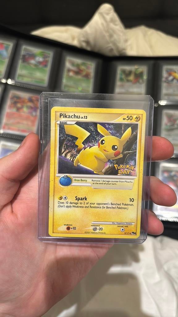 Pikachu 9/17 Pokemonday 2007, Ophalen of Verzenden, Zo goed als nieuw