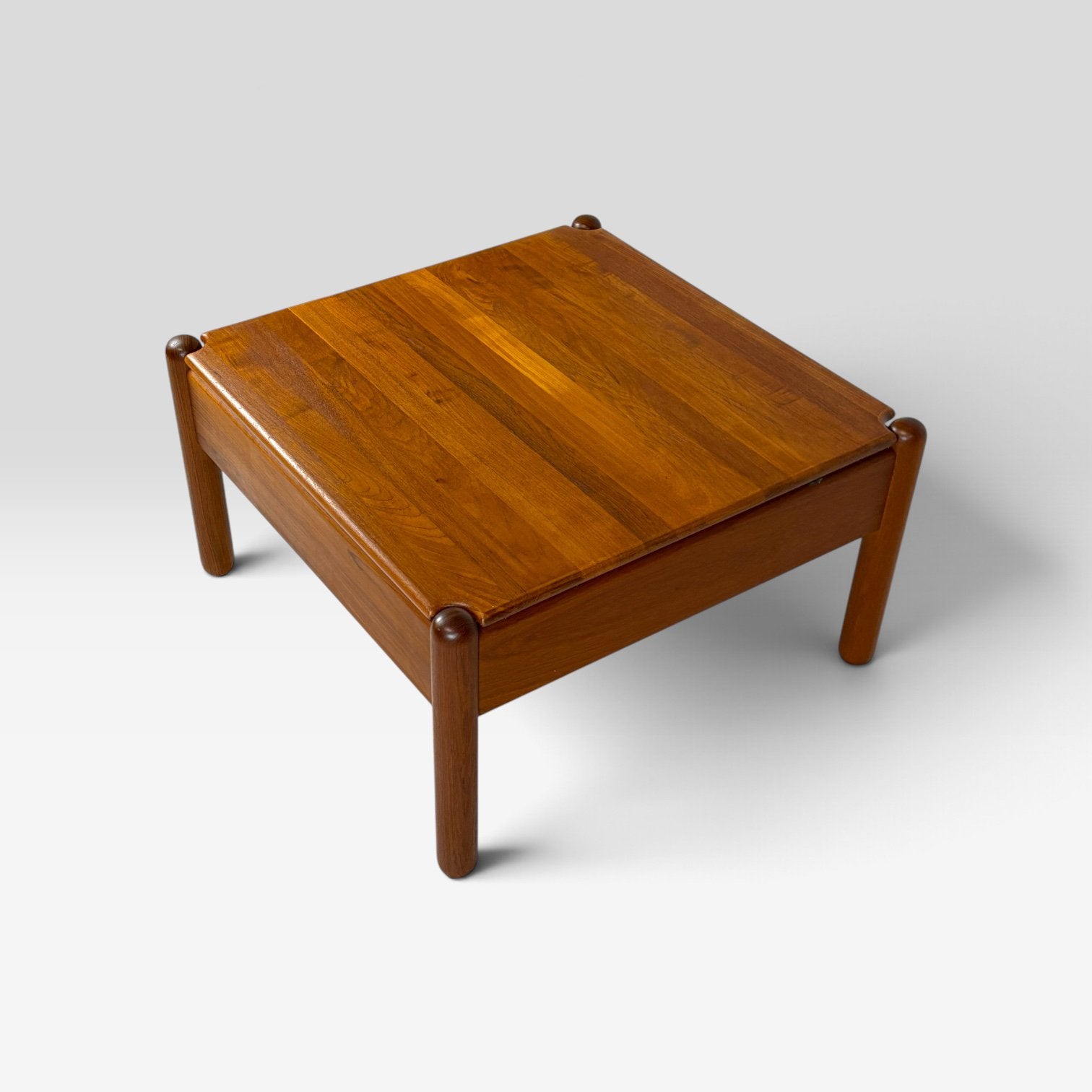 Mooie Deense salontafel uit de jaren ’60,, 50 tot 100 cm, ?, Zo goed als nieuw, Vierkant