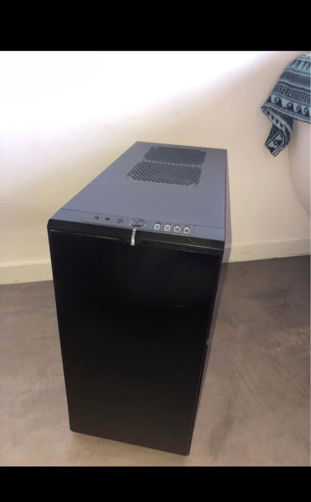 Game pc rtx 2060 super 8gb, Zo goed als nieuw, Minder dan 100 cm, 25 tot 50 cm, 50 tot 100 cm