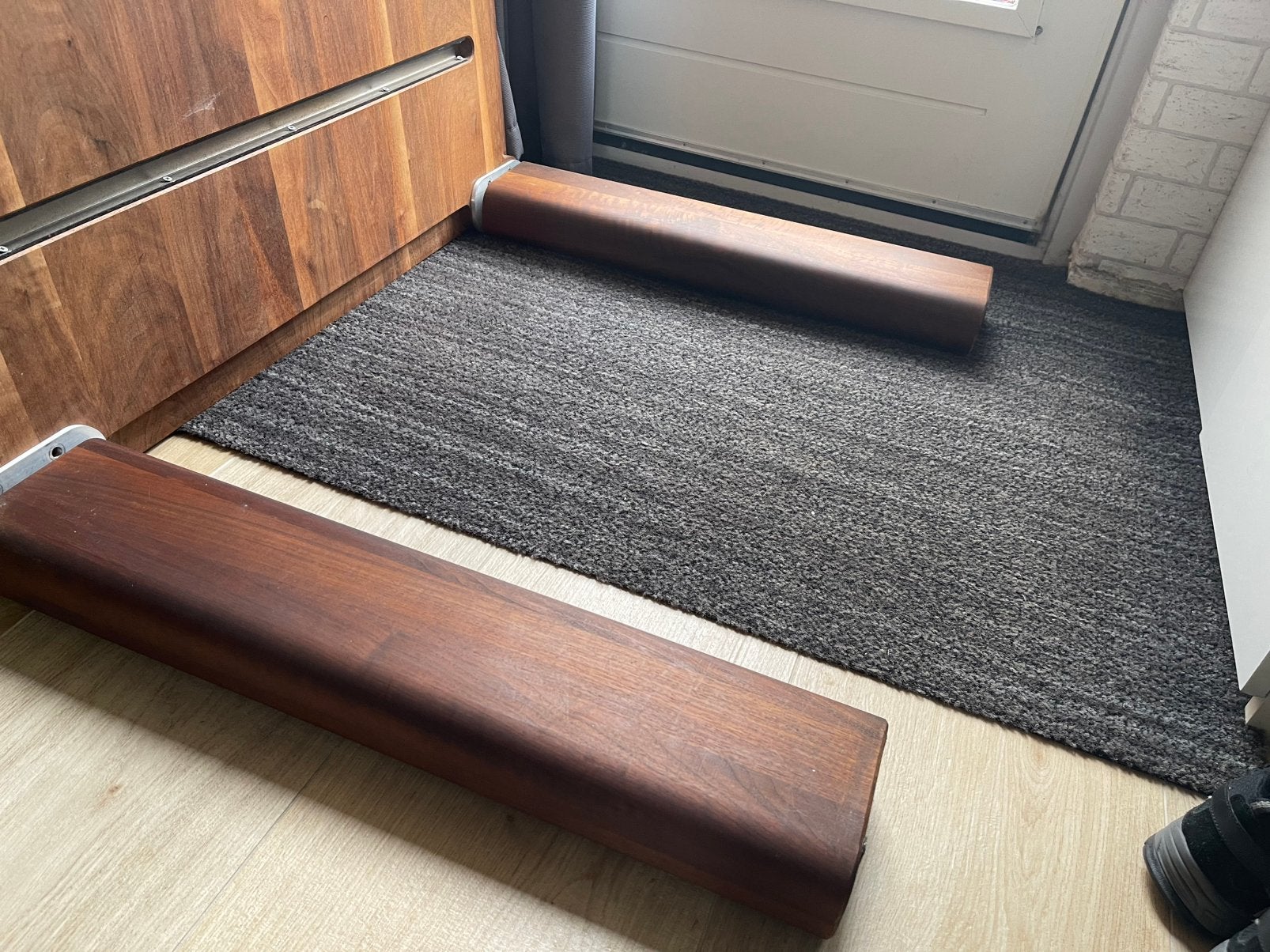 Te koop prachtige notenhouten eettafel 220x100x 78, Huis en Inrichting, Ophalen of Verzenden, Zo goed als nieuw