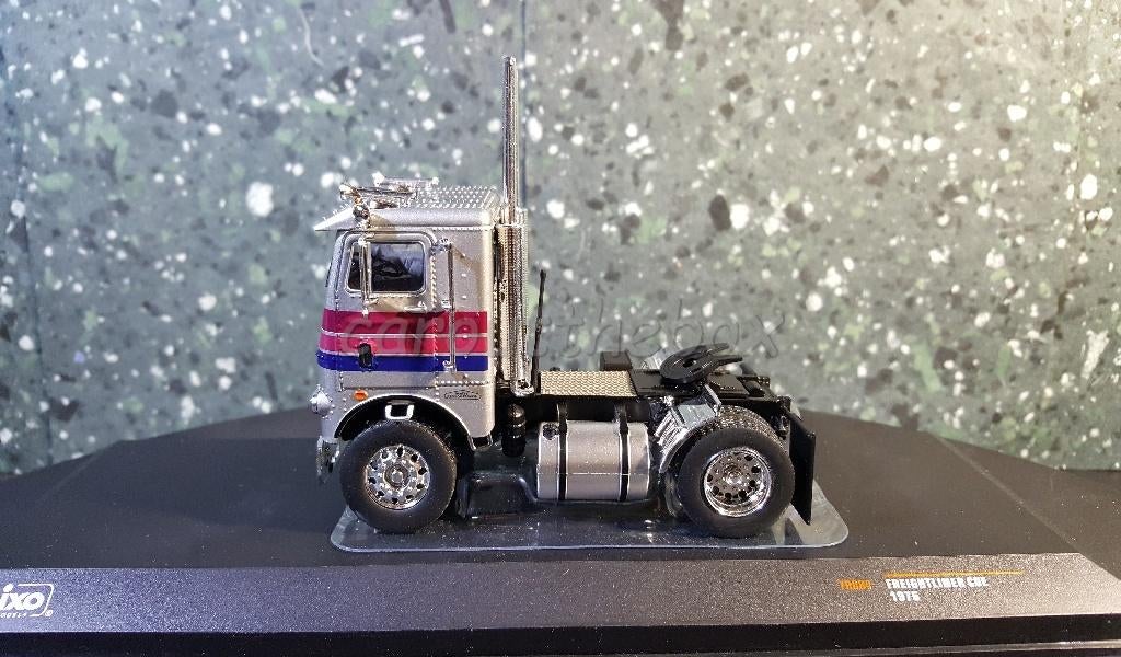 Freightliner COE grijs 1:43 Ixo V542, Verzenden, Nieuw, Bus of Vrachtwagen, Overige merken