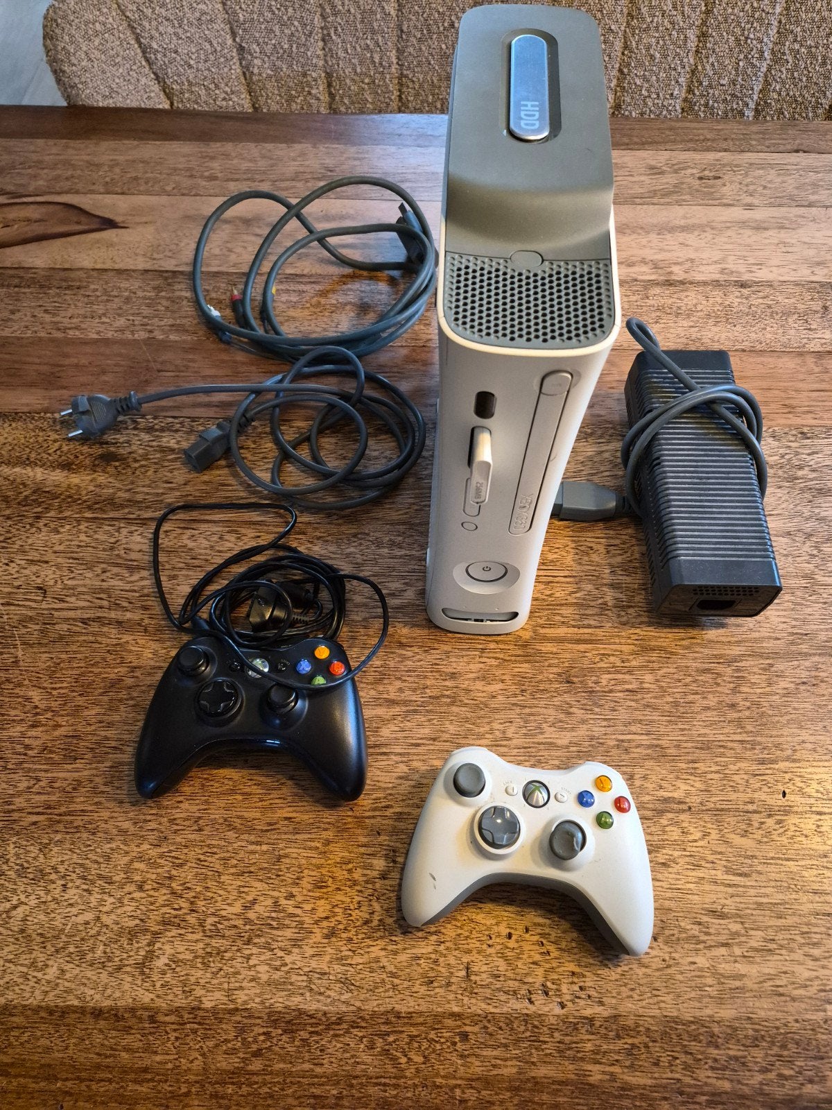 Xbox 360 Arcade met extra's: HDD, WiFi, 2 controllers, 2 hea, Ophalen, Gebruikt, Met 2 controllers, Met headset