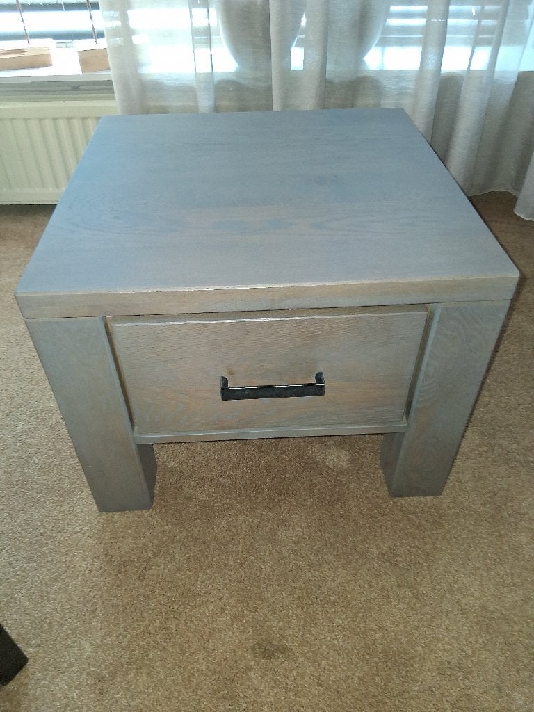 Tafel met zelfsluitende lade, Ophalen