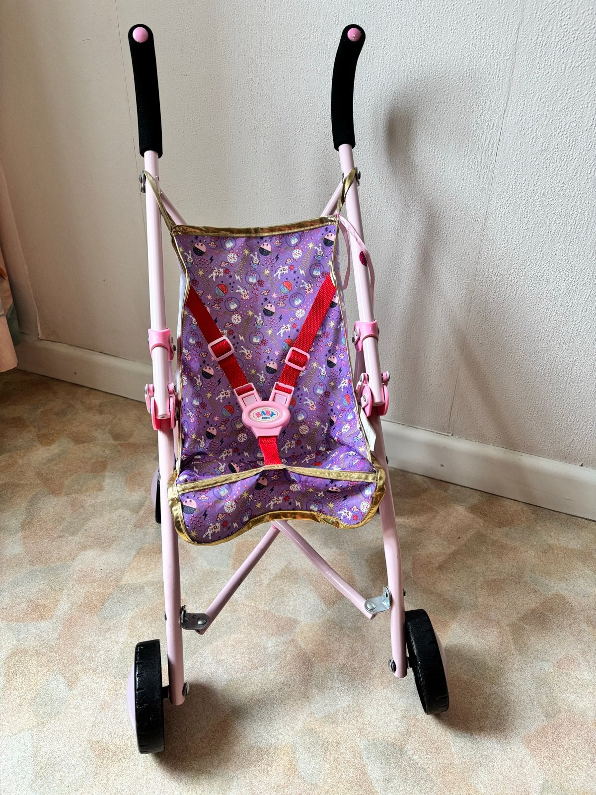 Baby Born poppenbuggy - roze met paarse zitting, Kinderen en Baby's, Ophalen of Verzenden, Gebruikt, Babypop