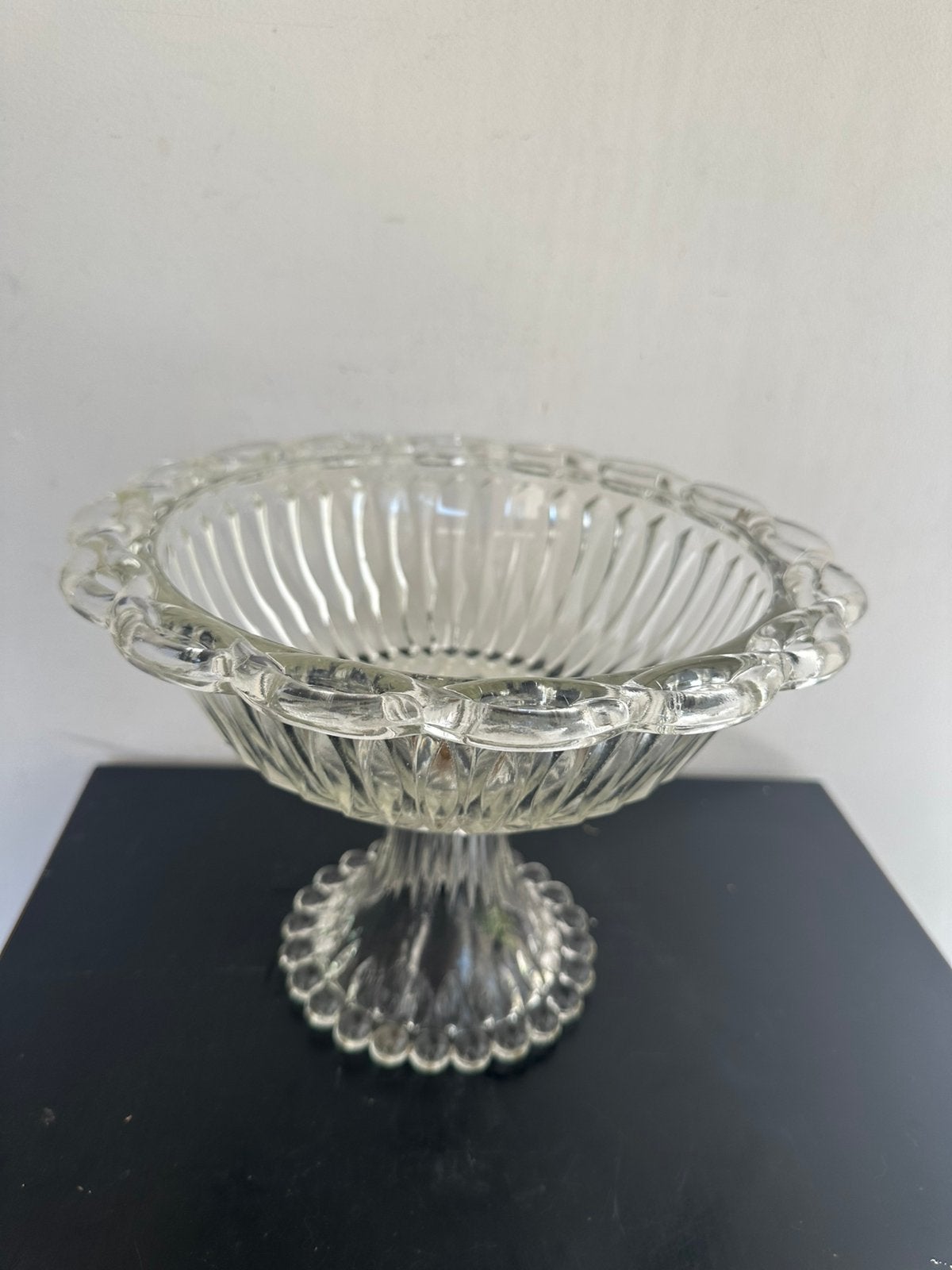 Grote oude brocante glas Fruitschaal op voet, Antiek en Kunst, Ophalen of Verzenden
