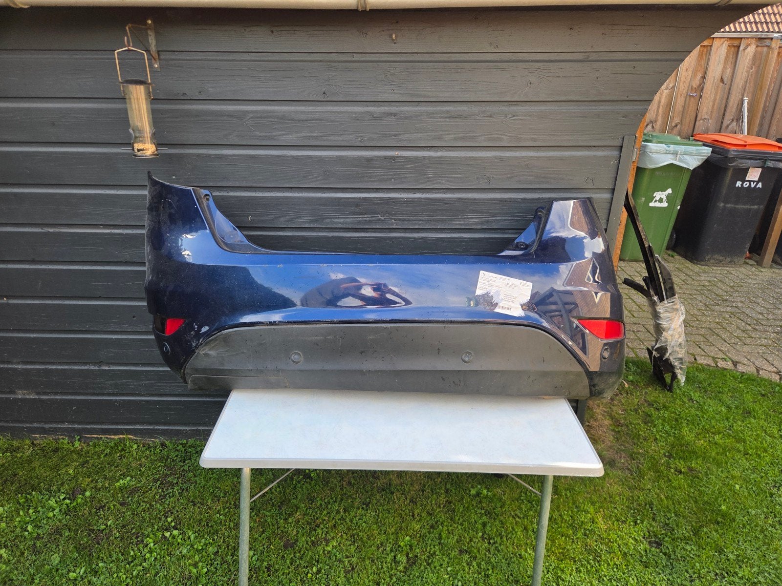 Ford fiesta achterbumper met geleider