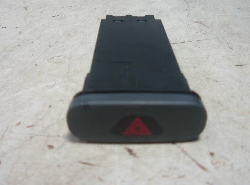 ALARMLICHTEN SCHAKELAAR Volvo V70 (GW / LW / LZ) (9459071), Gebruikt, Info@volvocars.com, Ophalen of Verzenden, Volvo