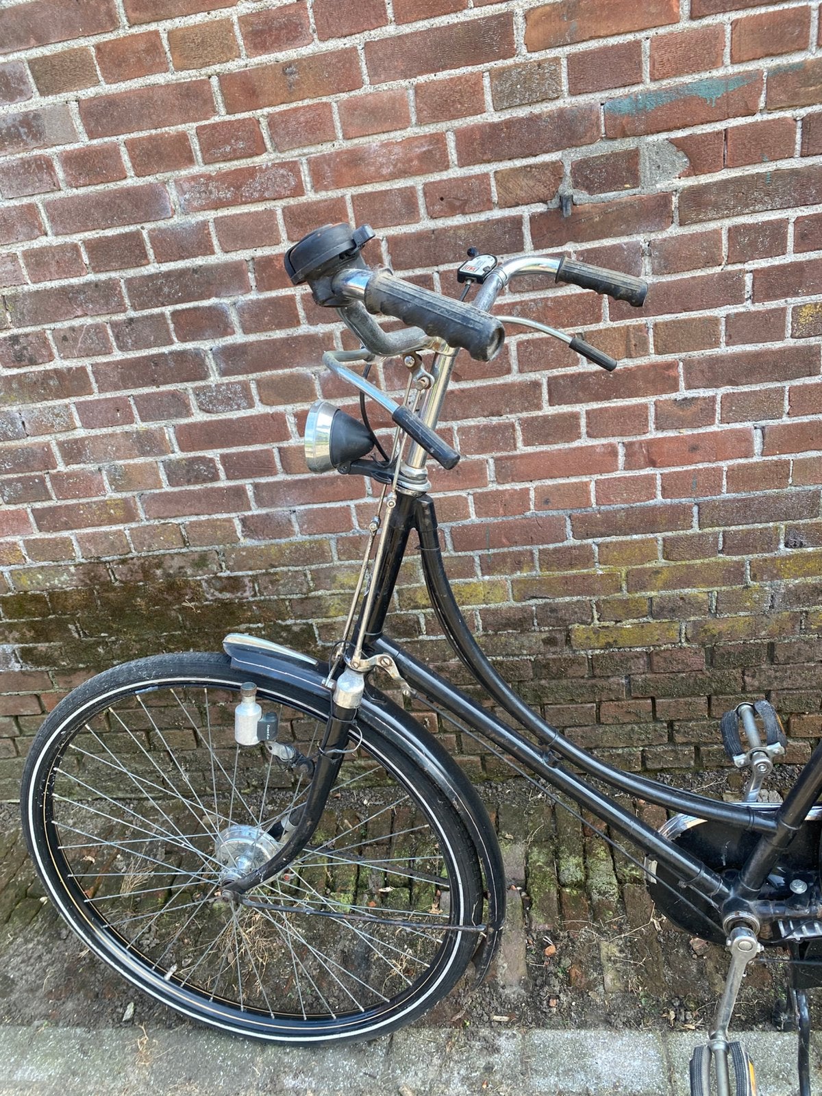 Te koop een echte oude oma fiets, Fietsen en Brommers, Fietsen | Dames | Damesfietsen, Ophalen, Gebruikt, Versnellingen, 50 tot 53 cm