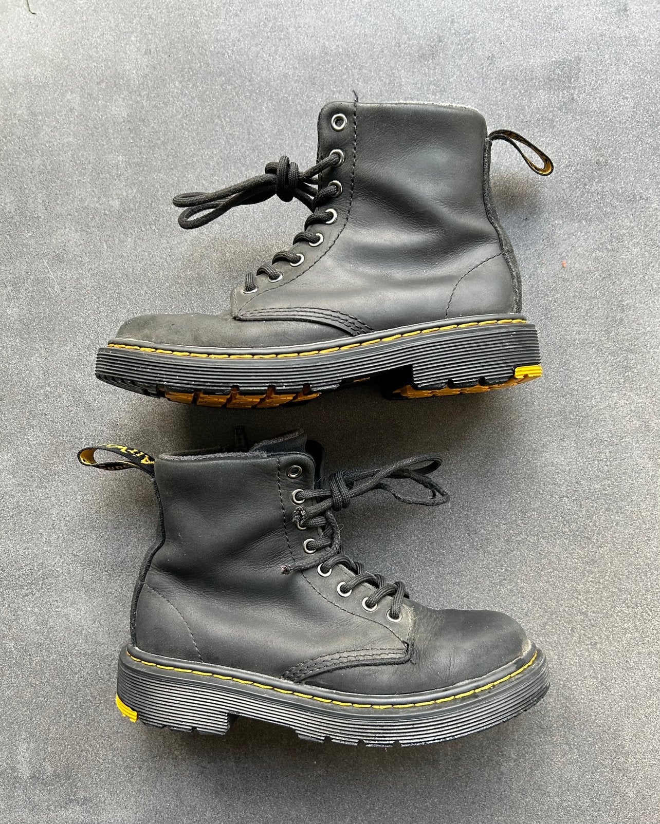 Stoere Dr. Martens 1460 Yellowstone Winter Grip - maat 31, Gebruikt, Jongen of Meisje, Ophalen of Verzenden, Laarzen