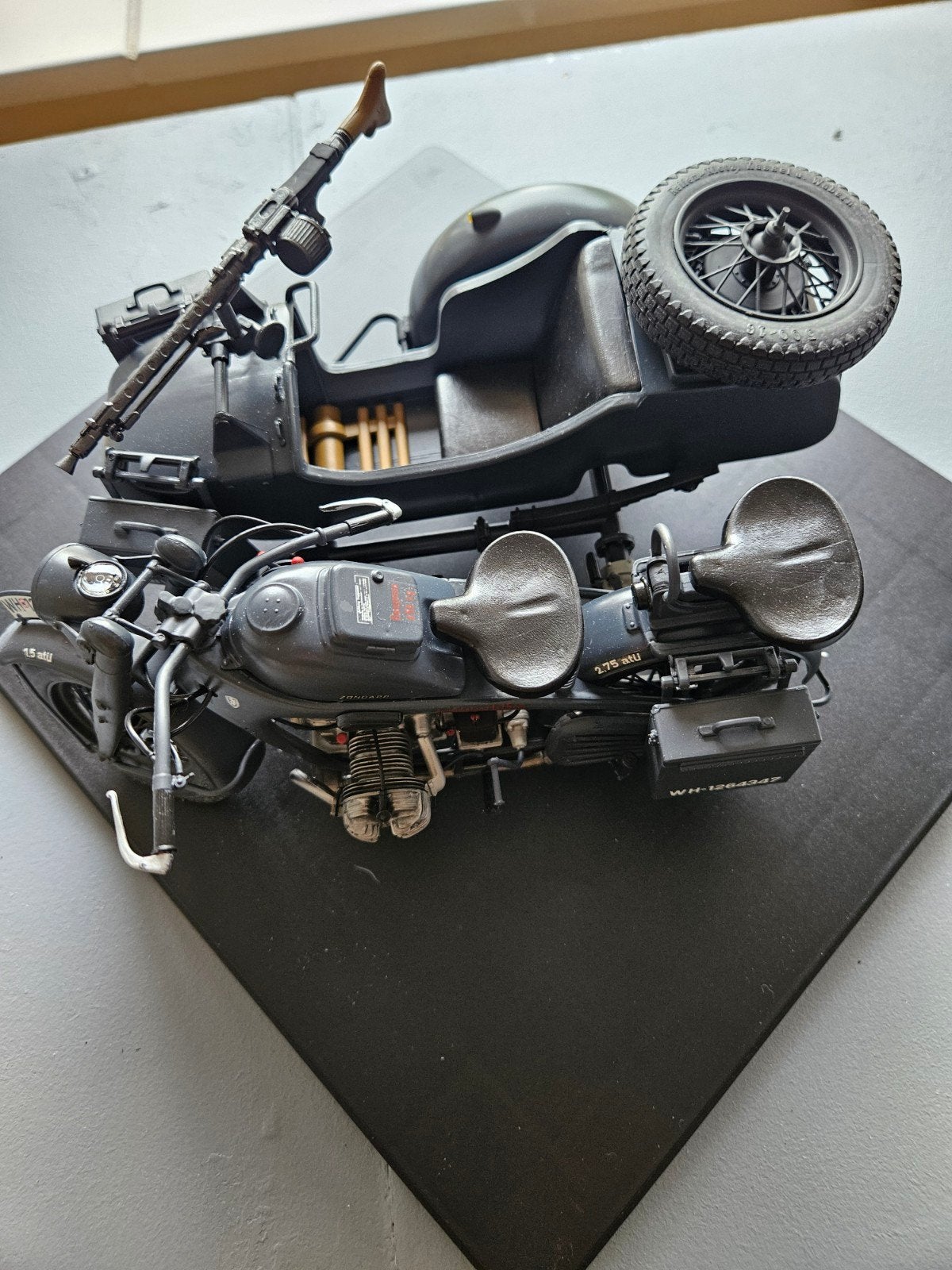 zundapp 750 met zijspan - gedetailleerd model, 1:32 tot 1:50, Overige typen, Zo goed als nieuw, Ophalen