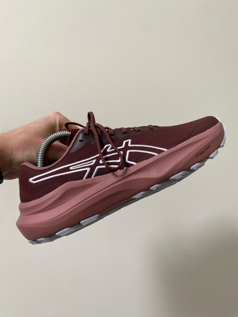 Asics GT-2000 14 TR w Nature 40, Sportschoenen, Ophalen of Verzenden, Zo goed als nieuw, Rood