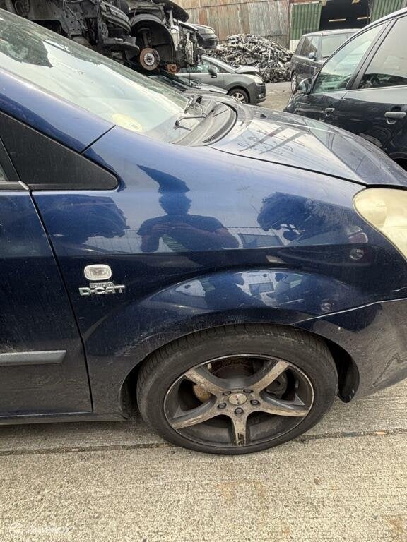 Voorscherm rechts Toyota Corolla Verso ('02-'06), Gebruikt, Toyota, Ophalen of Verzenden, Toyota
