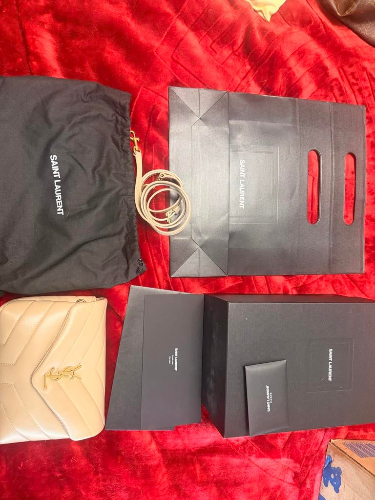 Saint Laurent Loulou Small, Ophalen of Verzenden, Nieuw, Beige, Schoudertasje