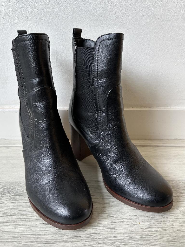 Ted Baker zwarte enkellaarzen 39, Kleding | Dames, Ophalen of Verzenden, Zo goed als nieuw, Zwart