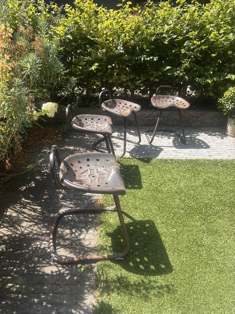 4 originele industriële tractor seats / trekkersstoelen, Huis en Inrichting, Ophalen, Gebruikt, IJzer