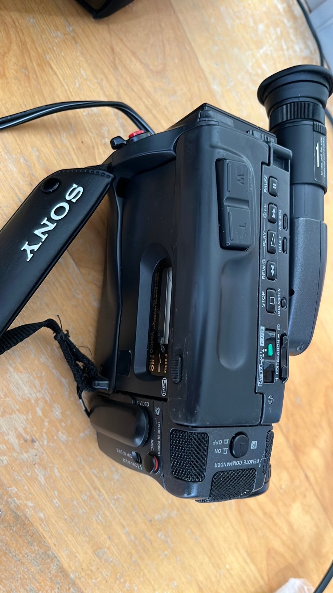 Sony hi8 video camera handycam werkt, Audio, Tv en Foto, Videocamera's Analoog, Ophalen of Verzenden, Hi 8