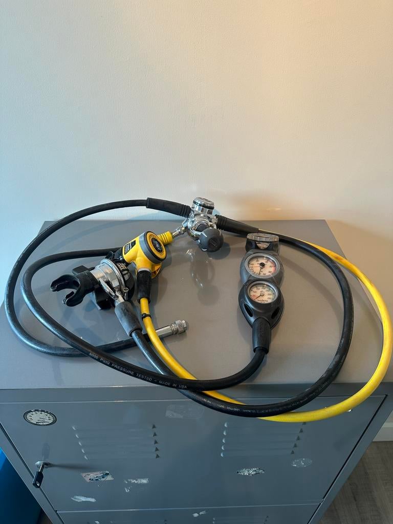 Adem automaat + suuto CB three in-line van Mares, Watersport en Boten, Duiken, Ophalen, Gebruikt, Overige typen