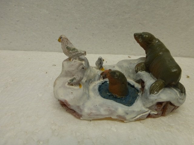 lemax Seals kerstdorp scenery figurines zeehonden accessoire, Ophalen of Verzenden, Zo goed als nieuw