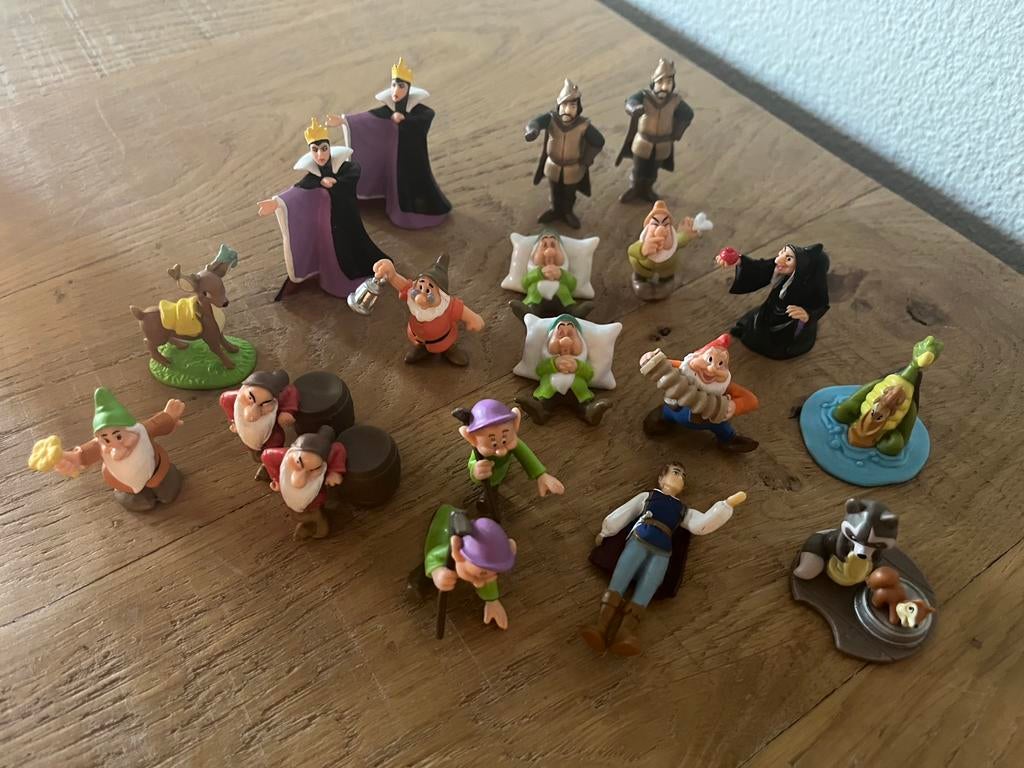 Sneeuwwitje en de 7 dwergen figuurtjes, Verzamelen, Ophalen of Verzenden, Zo goed als nieuw