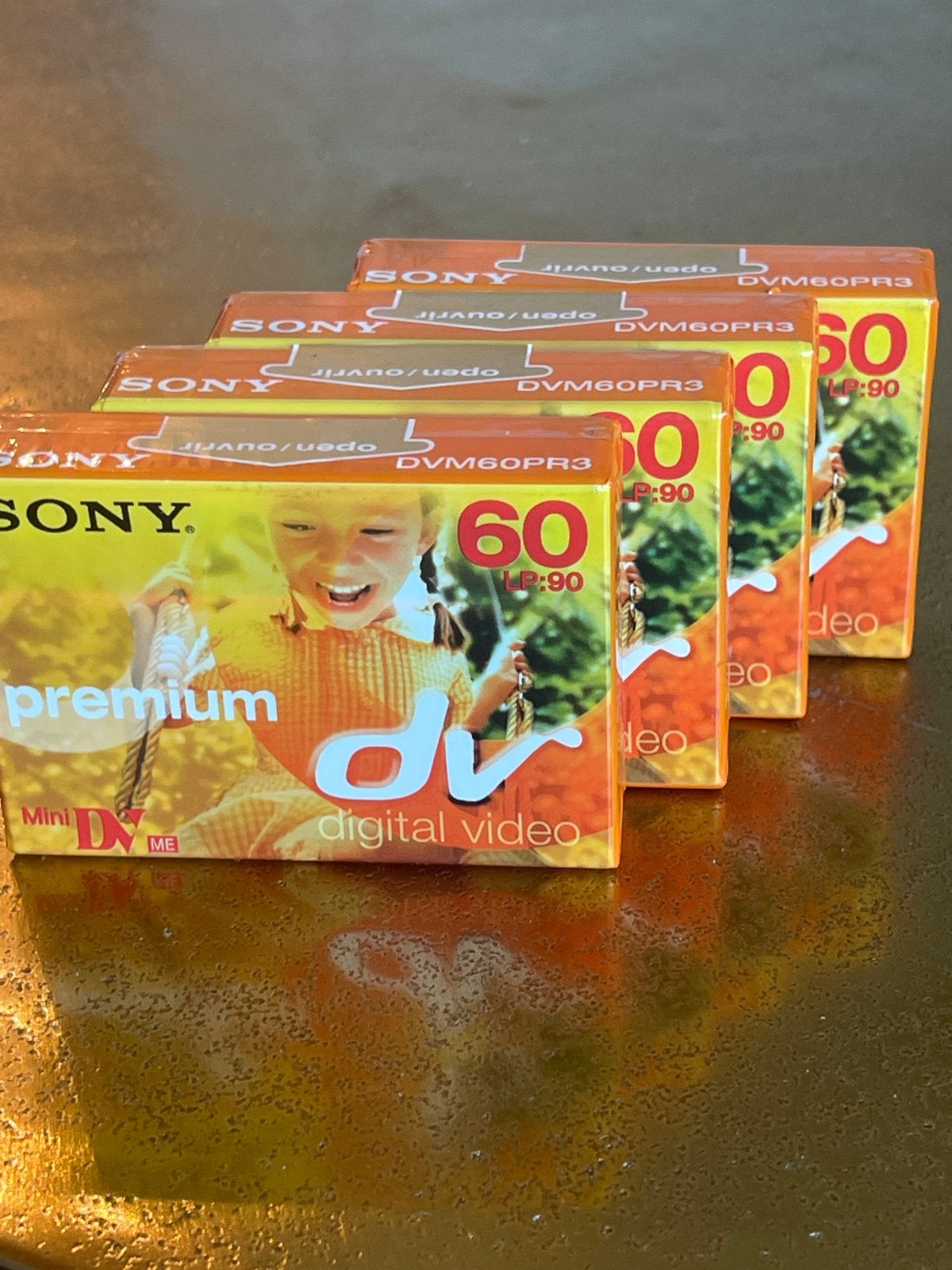 Nieuwe Sony Mini DV DVM60PR3 Videobanden (4 stuks), Mini dv, 20x of meer, Nieuw, Ophalen of Verzenden