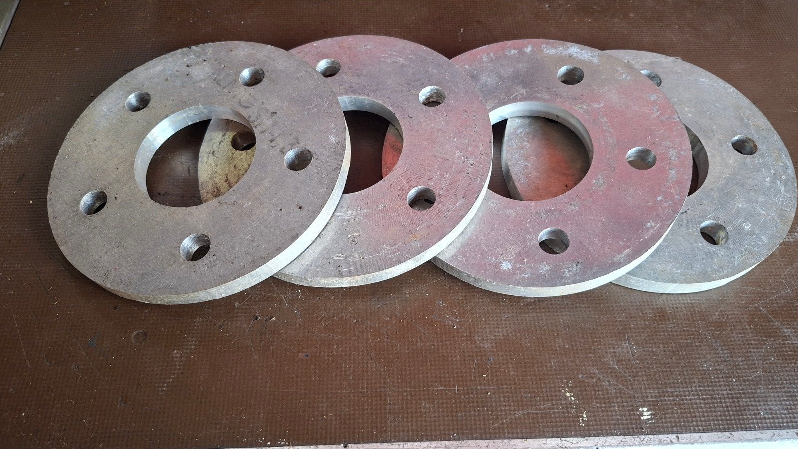 "Spacers"met Mercedes steek. Ook v/d meeste aanhanger assen., Ophalen, Gebruikt, Mercedes-Benz