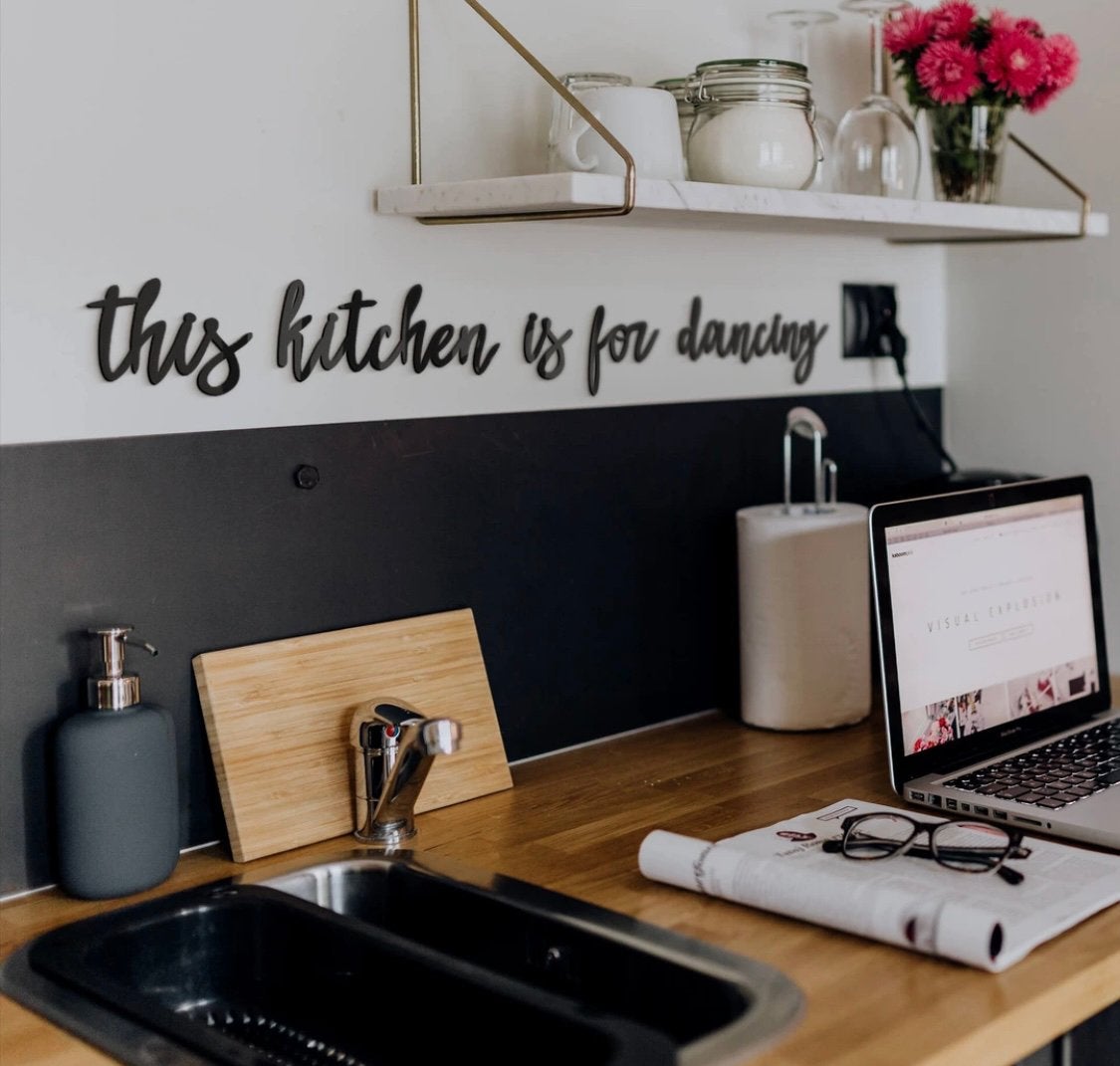 Hoagaard 'This Kitchen Is For Dancing' Muurdecoratie, Huis en Inrichting, Woonaccessoires | Overige, Zwart, Nieuw, Ophalen of Verzenden