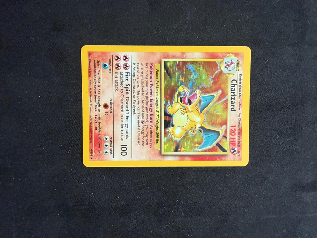 Charizard 4/102 Holo Base Set Pokémon Kaart, Ophalen of Verzenden, Gebruikt, Losse kaart, Foil
