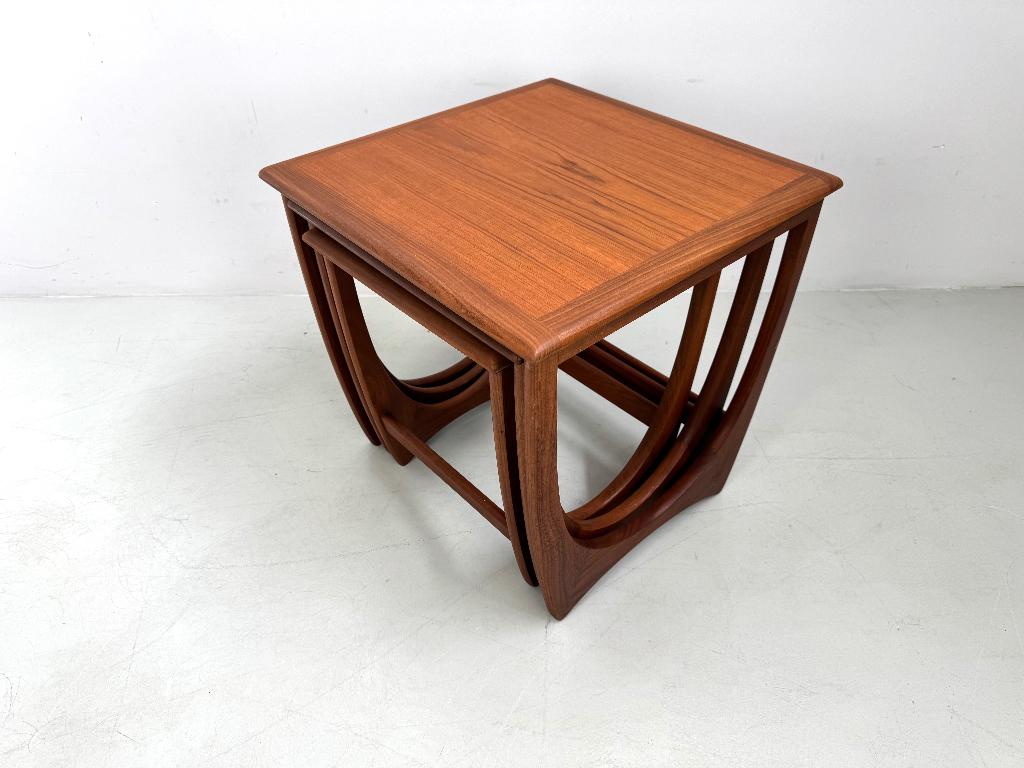 Vintage bijzettafels van G-Plan., Huis en Inrichting, Tafels | Bijzettafels, Zo goed als nieuw, Rond, 45 tot 60 cm, Minder dan 55 cm