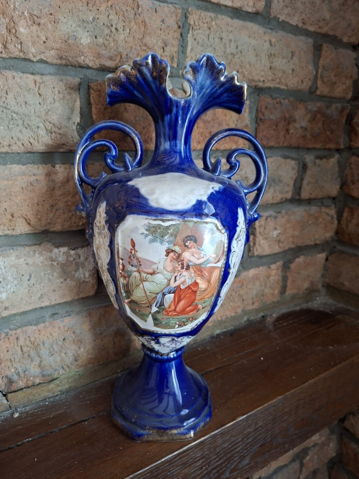 Antieke Blauw-Witte Vaas met Klassieke Scène, Ophalen