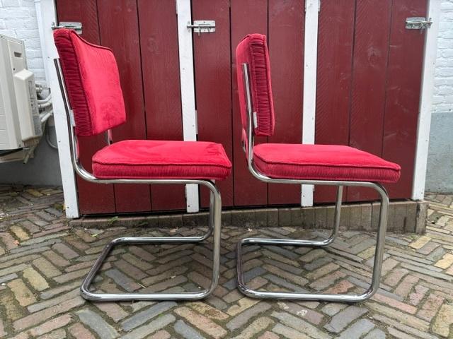 Twee ridge rib stoelen van Zuiver, Ophalen, Gebruikt, Rood, Twee