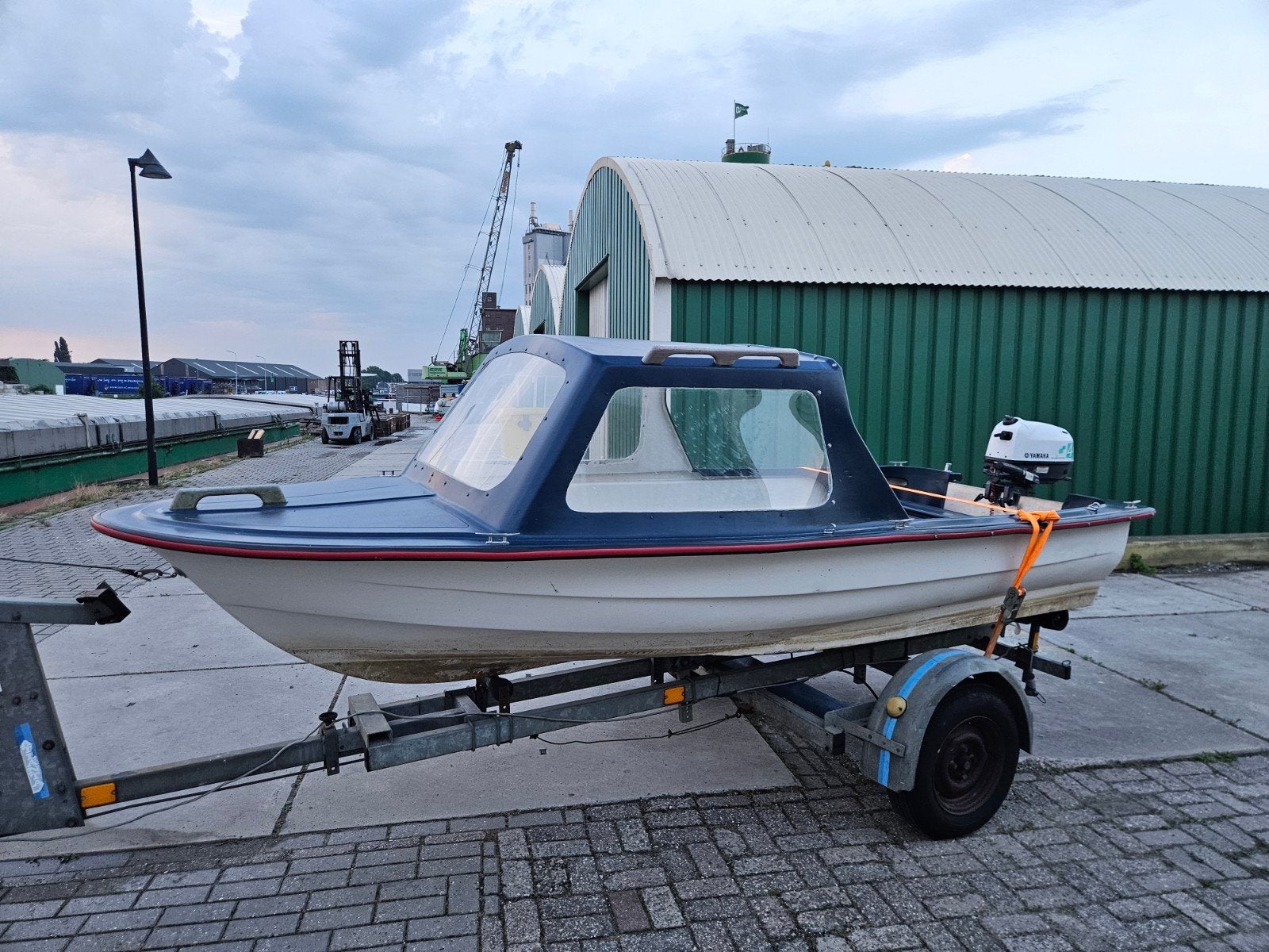 Placom 410 Hardtop / Kajuit Visboot, Ophalen, Polyester, Buitenboordmotor