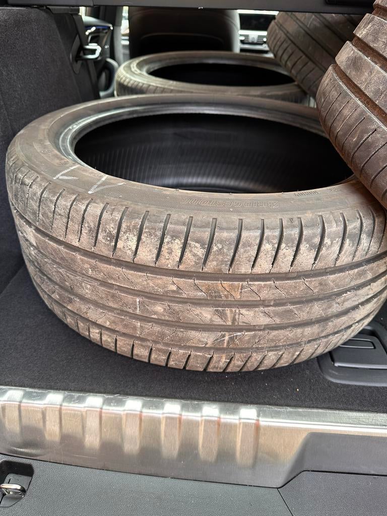 4 Bridgestone zomerbanden 235/45 R18 - 1 seizoen gebruikt, Auto-onderdelen, Banden en Velgen, Ophalen, 18 inch, Gebruikt, 235 mm