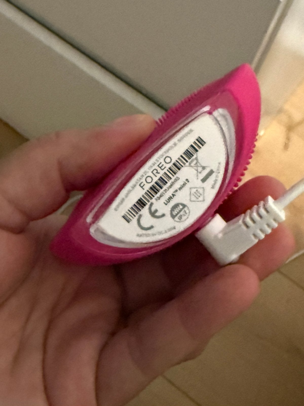 Foto 2 van FOREO LUNA mini 2 – Fuchsia