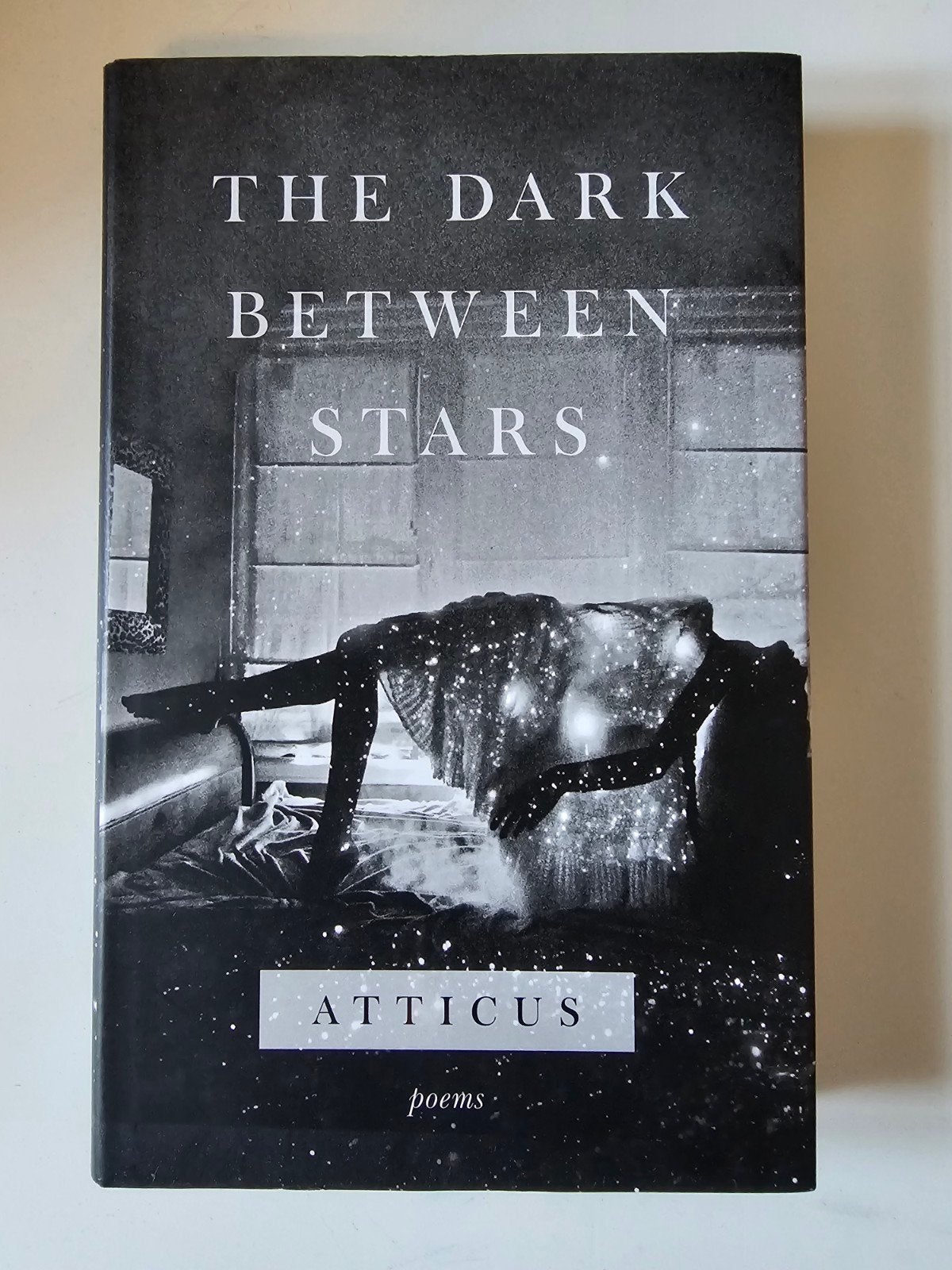 Poezie boek, the dark between stars, Ophalen of Verzenden