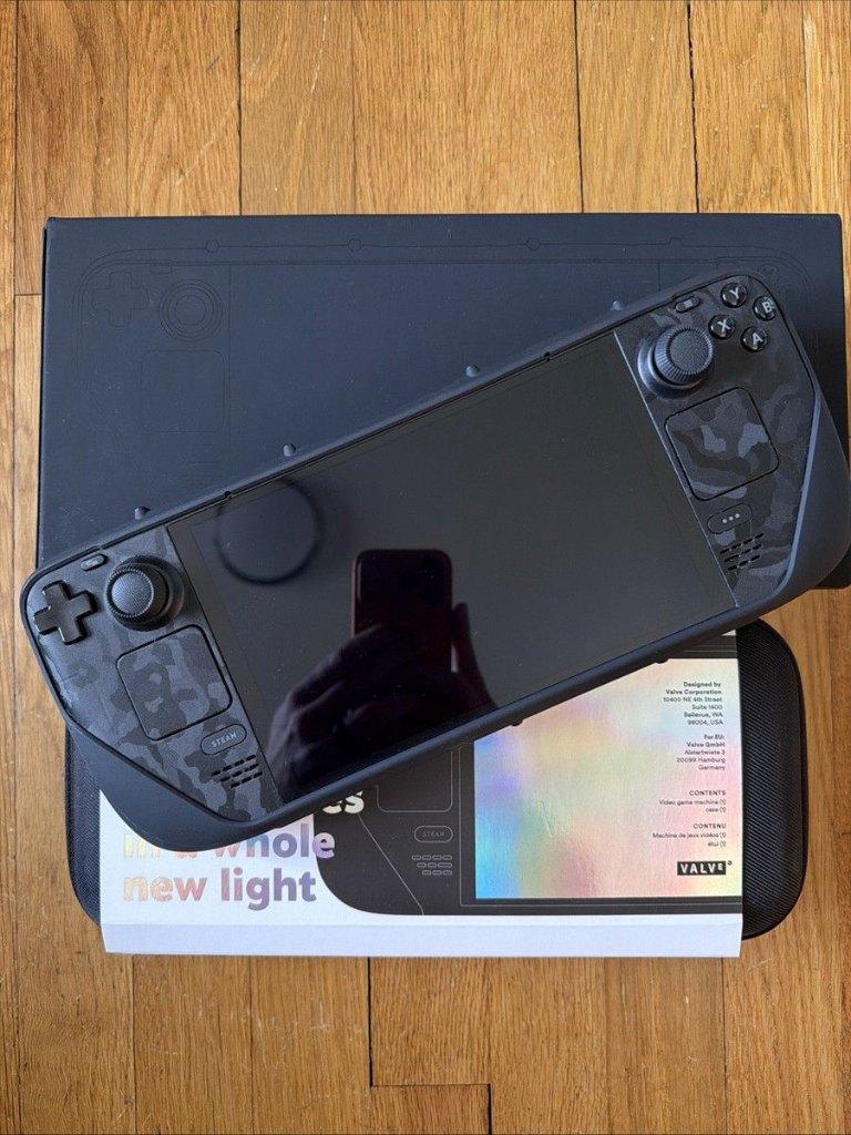 Valve Steam Deck OLED 512gb + DBRAND Killswitch hoes, Zo goed als nieuw, Met harde schijf, Met 1 controller, Switch OLED