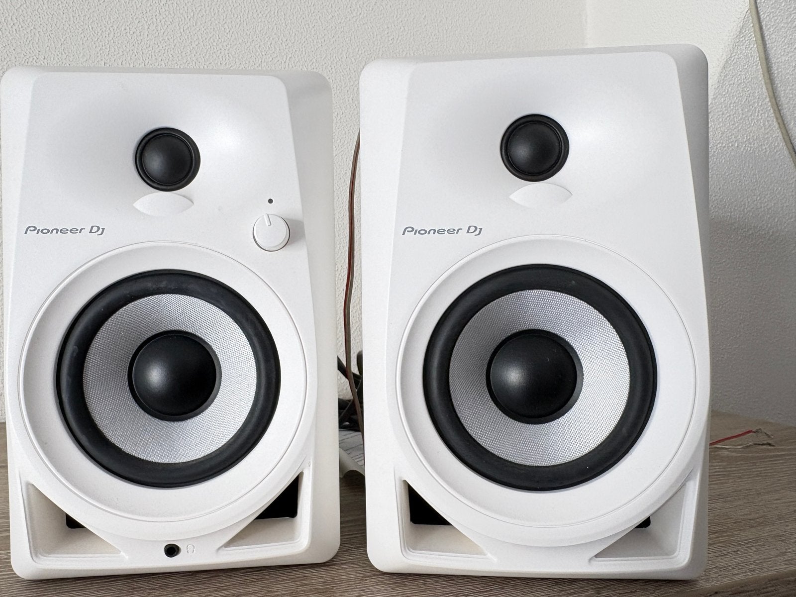 Pioneer DJ DM-40-W te koop