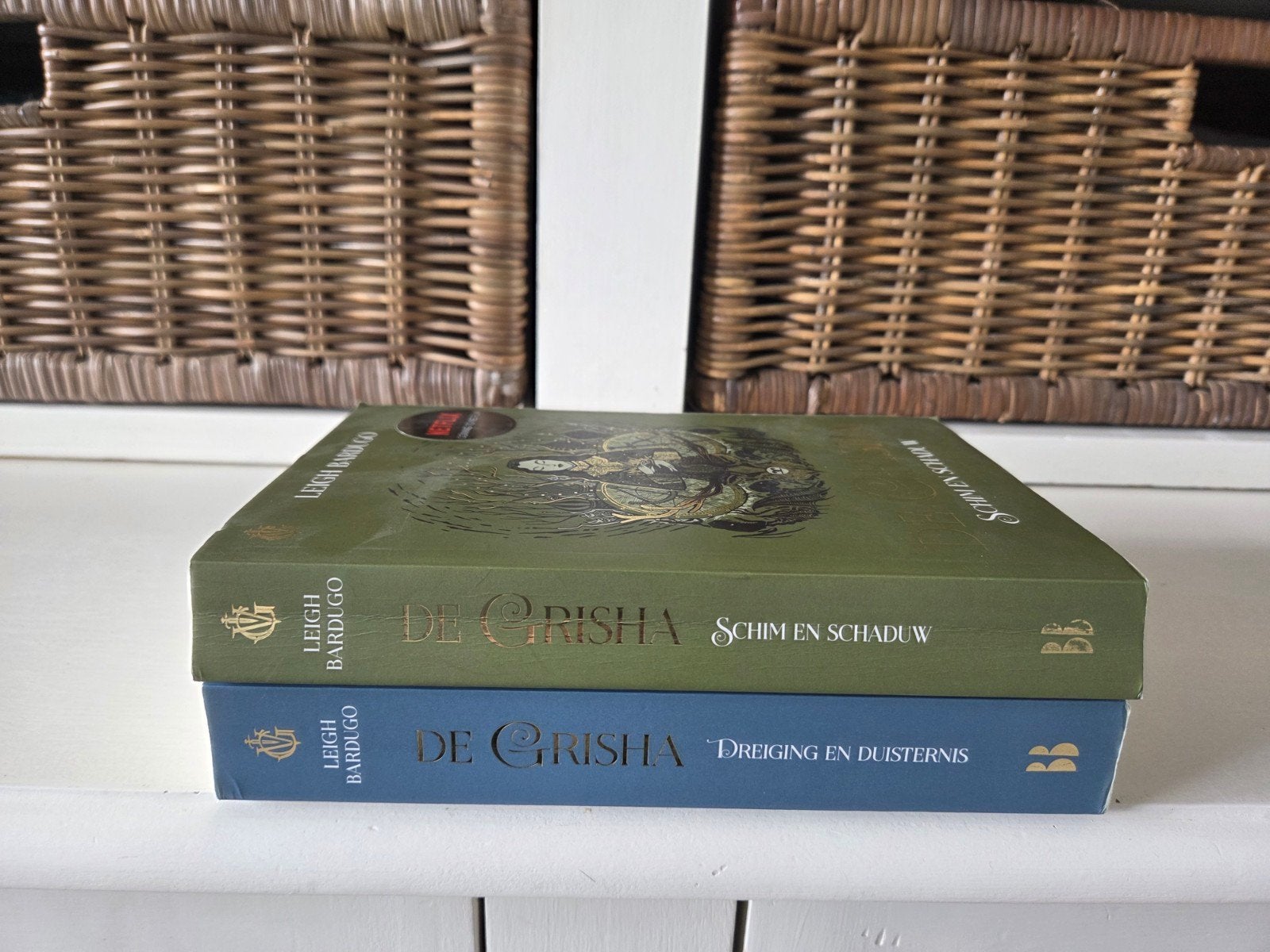 Leigh Bardugo - De Grisha., Boeken, Fantasy, Ophalen of Verzenden, Gelezen
