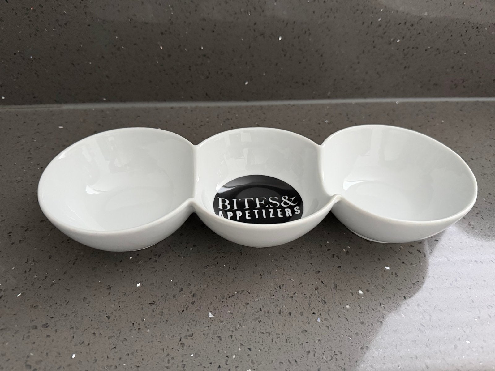 Bites & Appetizers schaal - 3-vaks serveerschaal, Huis en Inrichting, Keuken | Servies, Ophalen, Overige merken, Keramiek, Modern