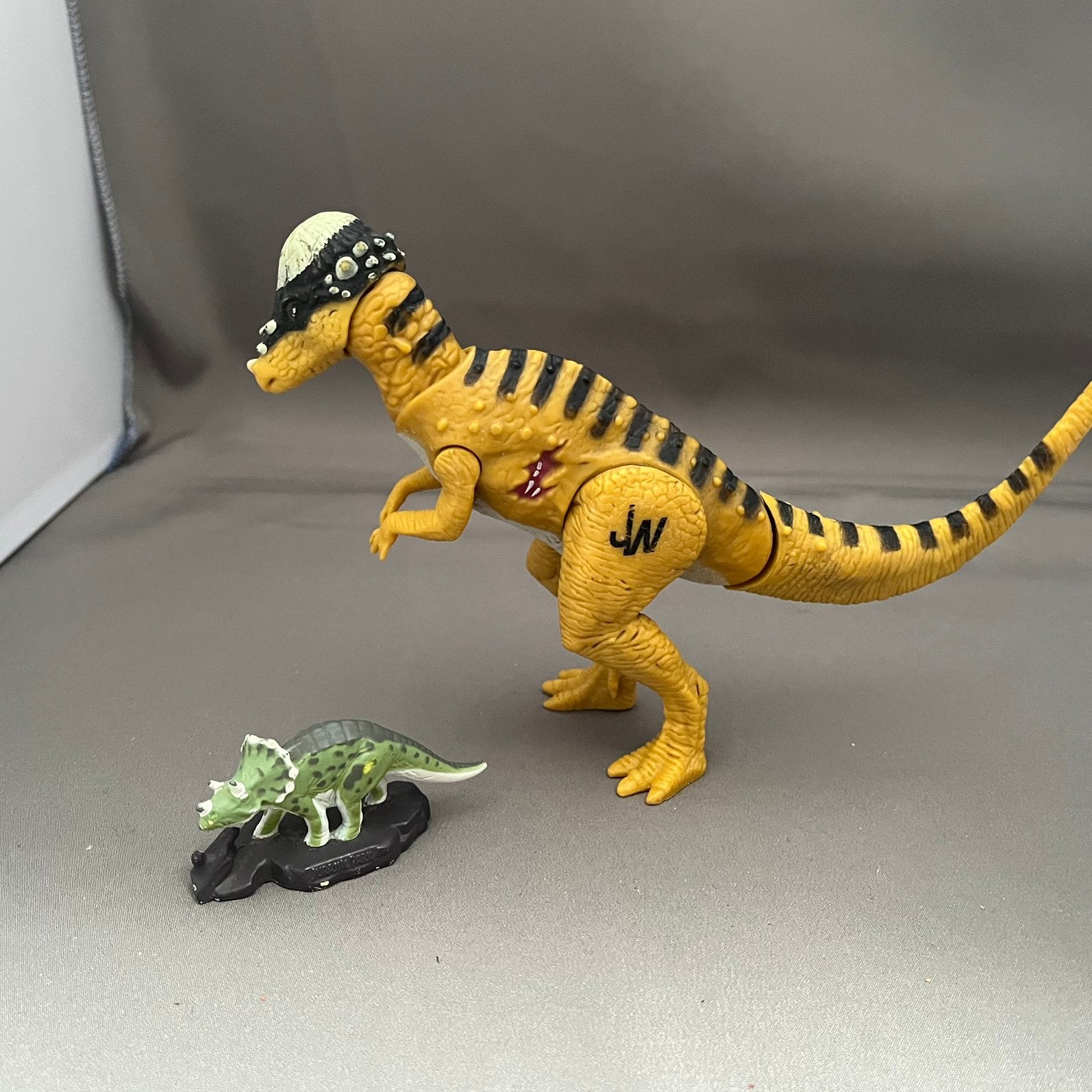 2 Jurassic World Park Diecast Triceratops Pachycephalosaurus, Ophalen of Verzenden