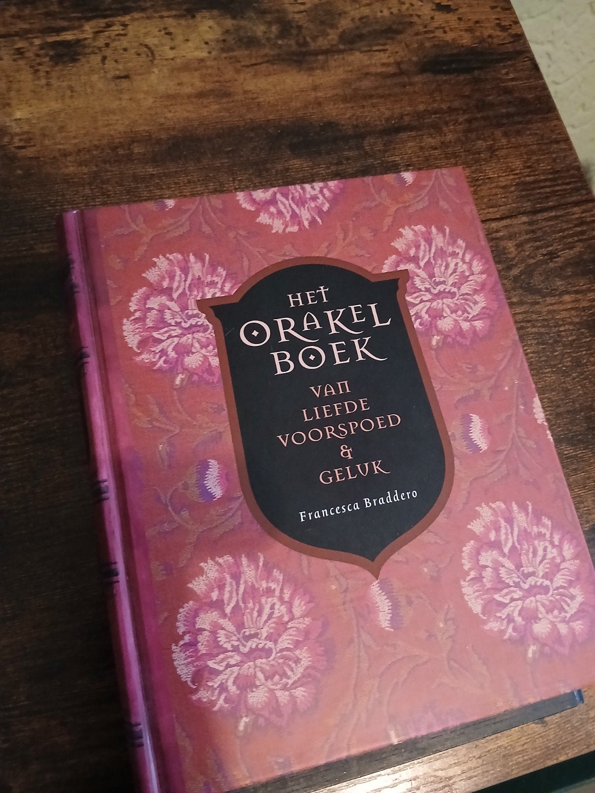 Het Orakel Boek van Liefde Voorspoed & Geluk, Overige typen, Ophalen of Verzenden, Zo goed als nieuw, Spiritualiteit algemeen