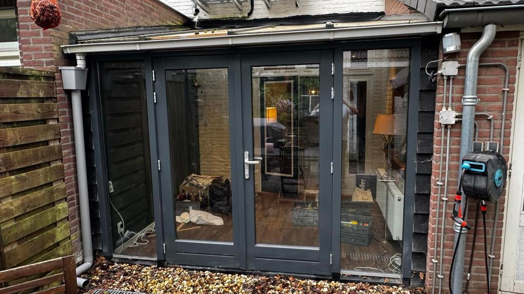 Hardhouten kozijn met dubbelglas en dubbele deuren, Doe-het-zelf en Verbouw, Deuren en Horren, Ophalen, 120 cm of meer, 200 tot 215 cm