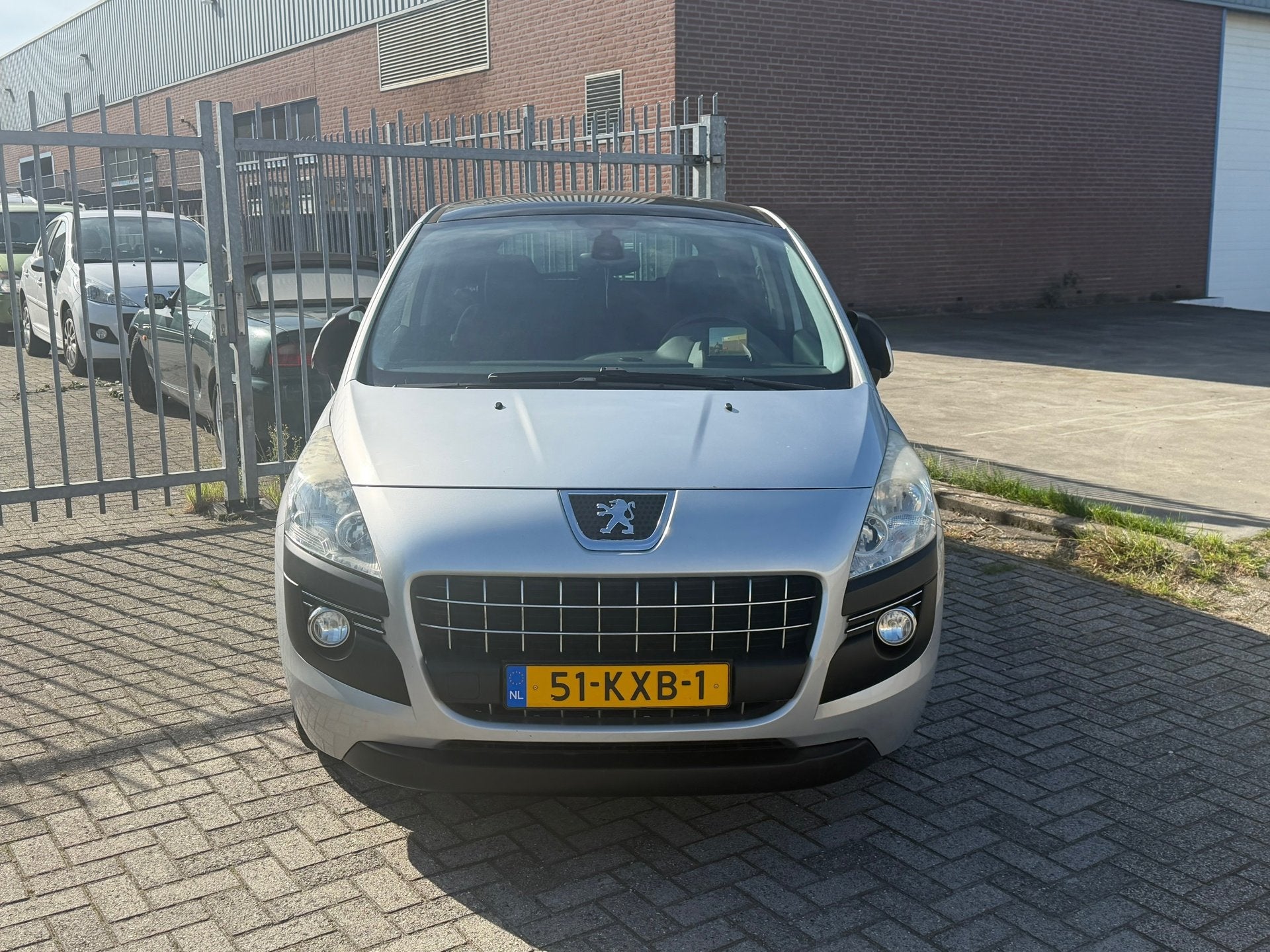 Peugeot 3008 1.6 VTi Première NL AUTO NAP! TREKHAAK l AIRCO, Auto's, Voorwielaandrijving, Stof, Gebruikt, Zwart